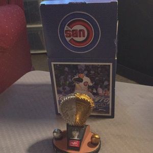 Anthony Rizzo miniature gold glove award from 2016